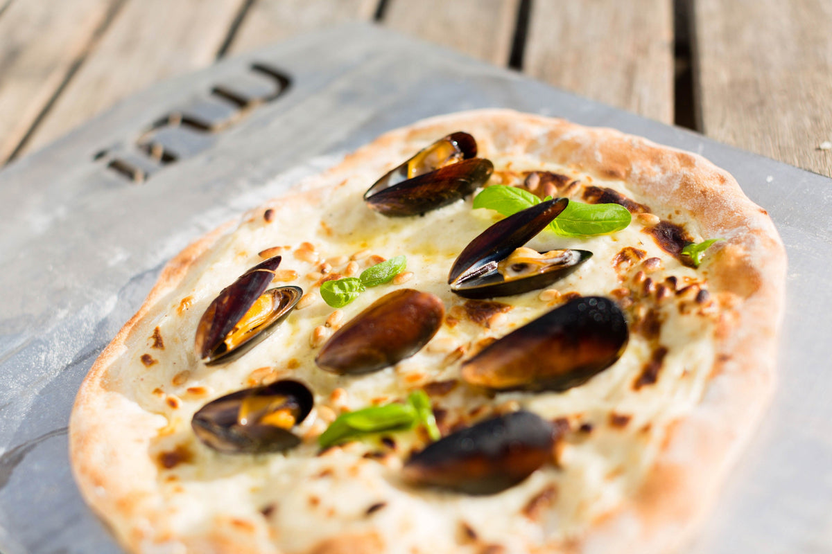White Mussel Pizza