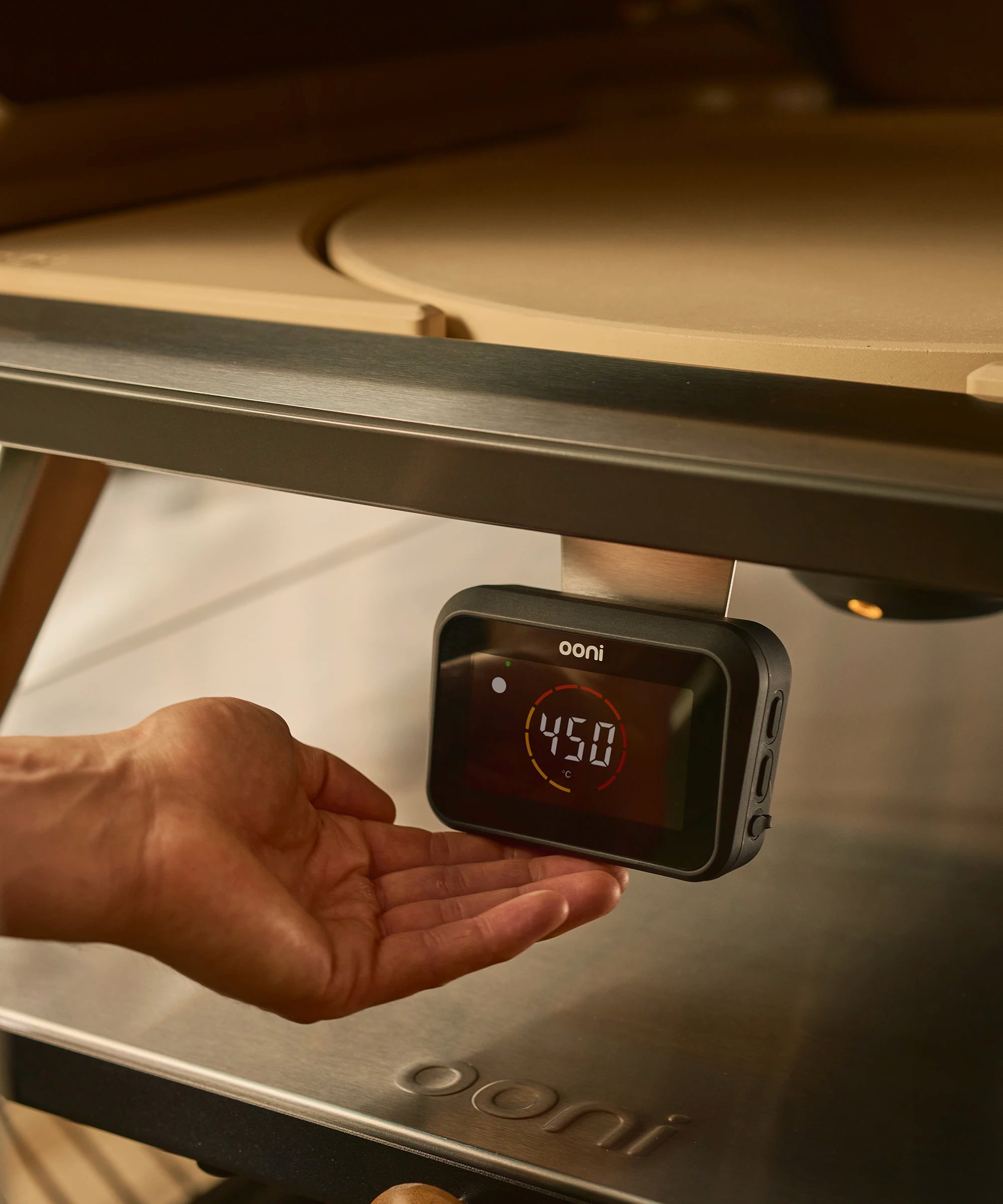 Digital Temperature bb with rotating stone above 